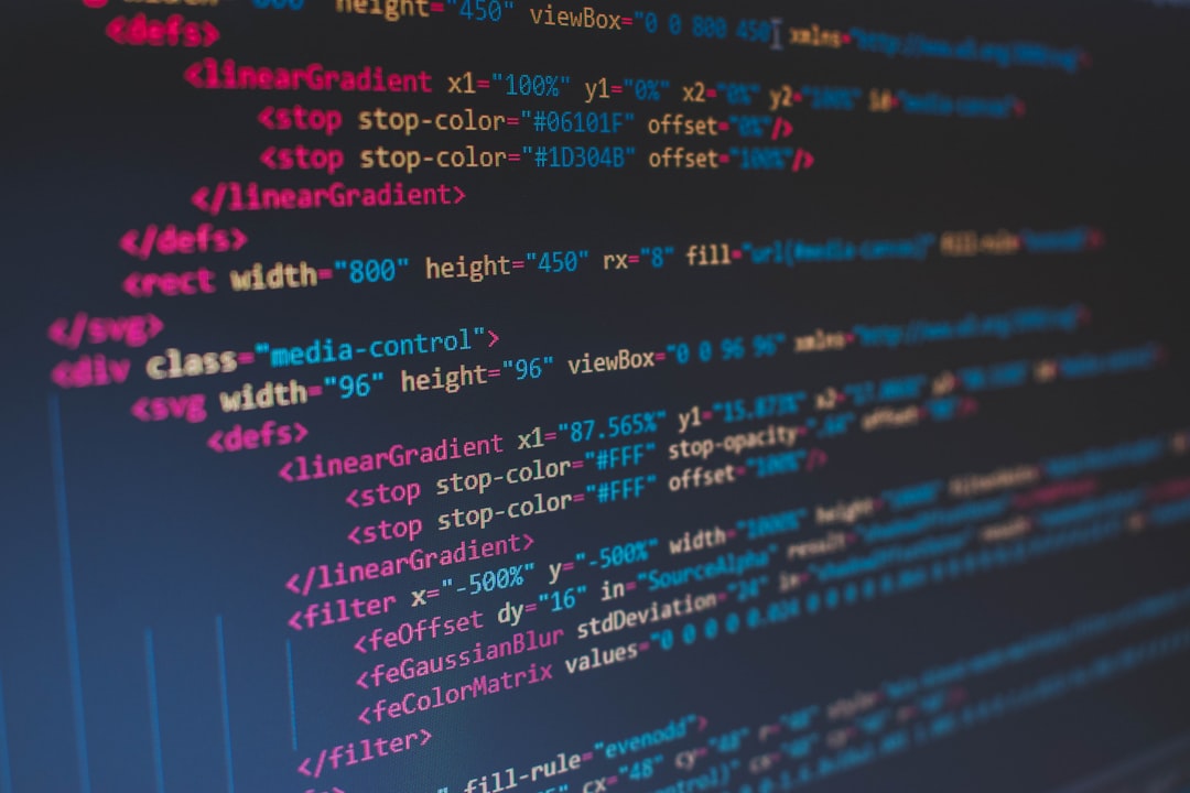 Linie kodu na ekranie komputera — wyszukiwanie pliku wtyczki WordPress
